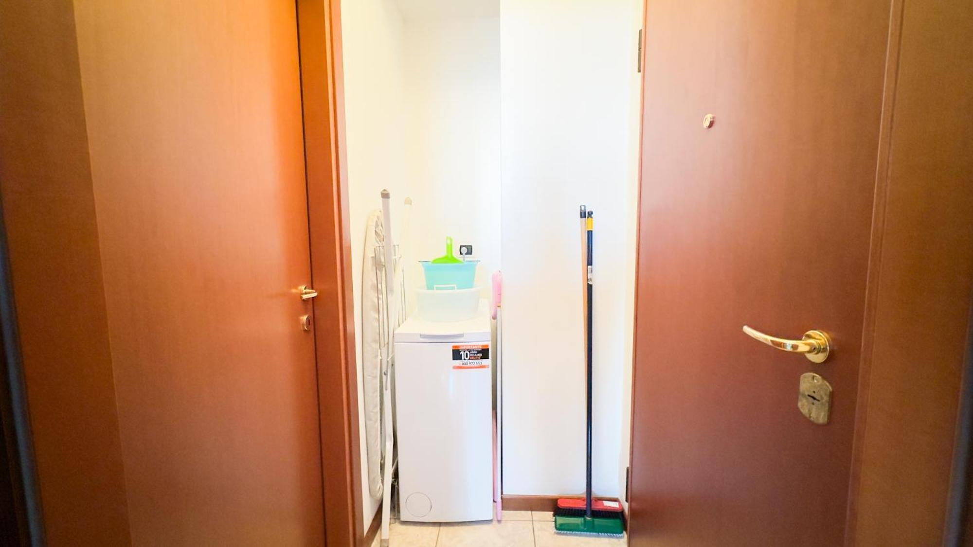 Le Due Farfalle Di Luciana Granella Monica E Deborah Albertin Apartment *