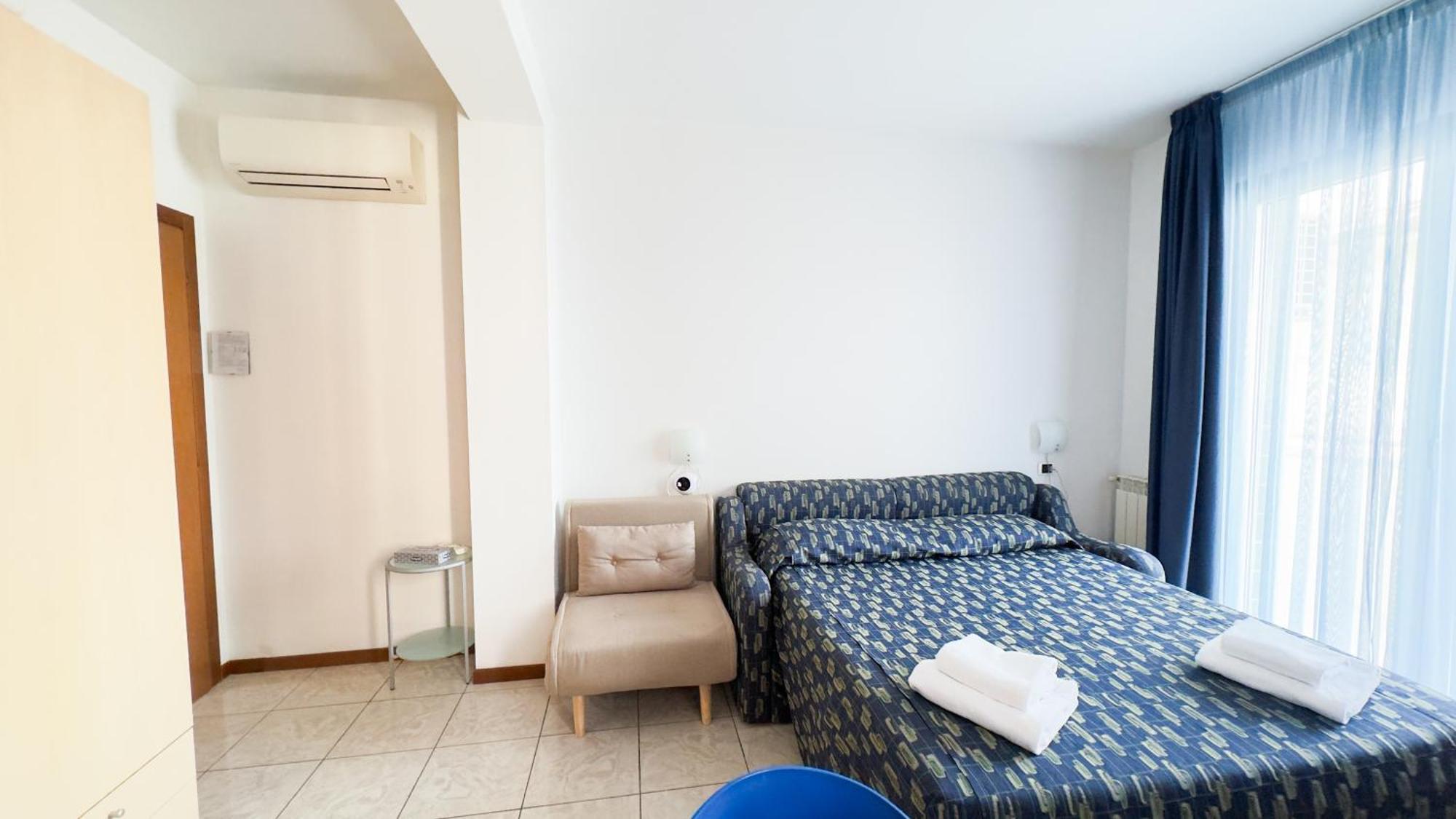 Le Due Farfalle Di Luciana Granella Monica E Deborah Albertin Apartment *