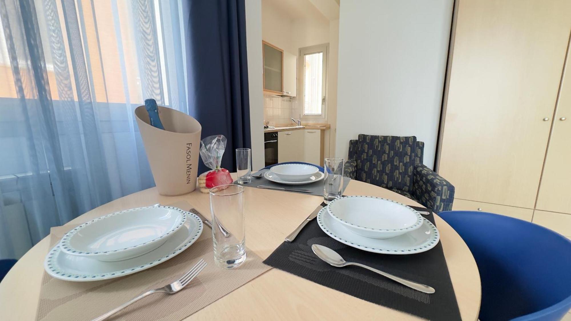 Le Due Farfalle Di Luciana Granella Monica E Deborah Albertin Apartment